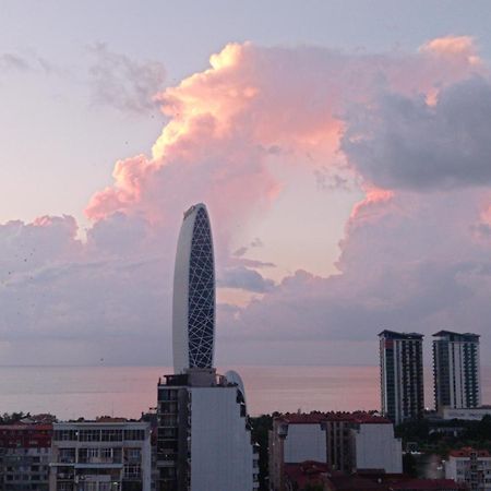 Apartment On Takaishvili บาทูมิ ภายนอก รูปภาพ