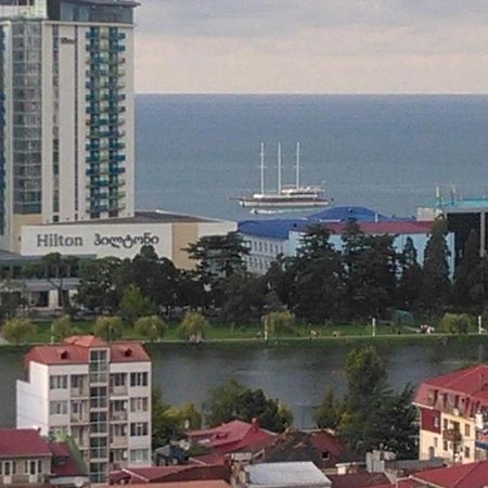 Apartment On Takaishvili บาทูมิ ภายนอก รูปภาพ