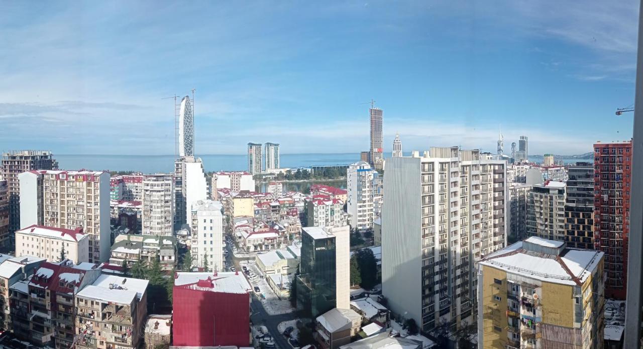 Apartment On Takaishvili บาทูมิ ภายนอก รูปภาพ