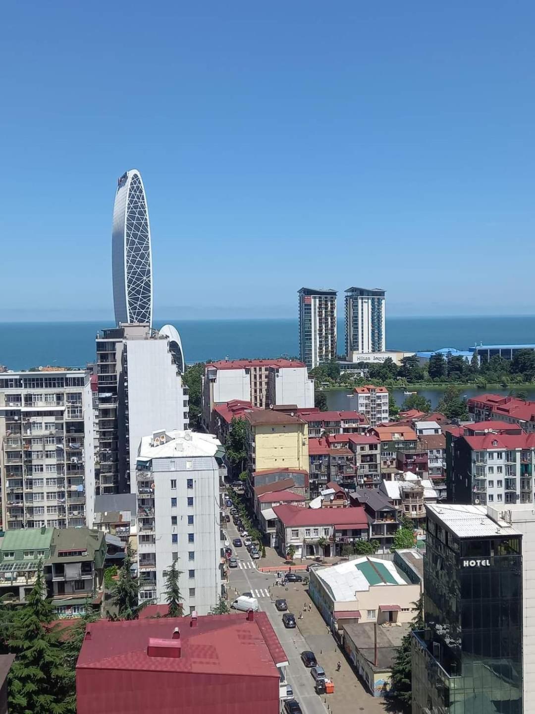 Apartment On Takaishvili บาทูมิ ภายนอก รูปภาพ