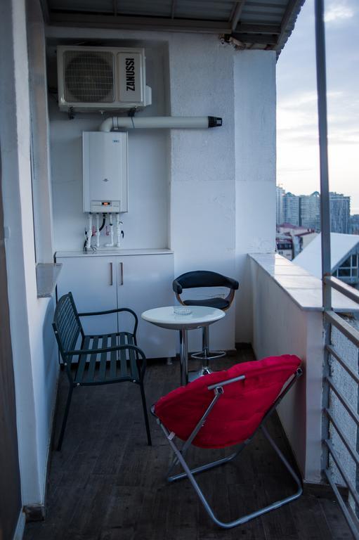 Apartment On Takaishvili บาทูมิ ภายนอก รูปภาพ