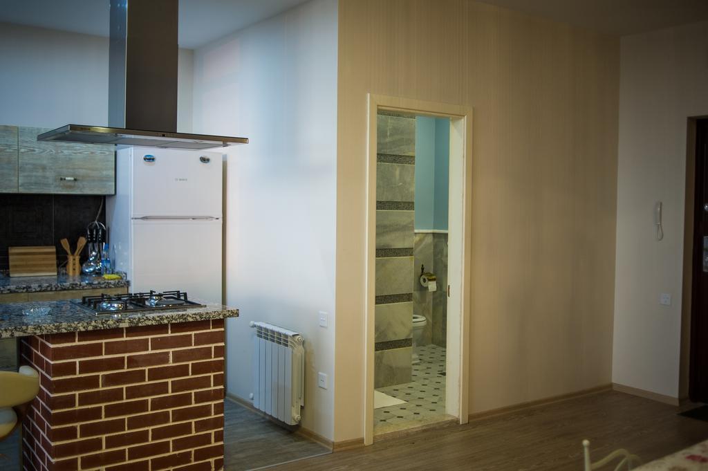 Apartment On Takaishvili บาทูมิ ภายนอก รูปภาพ