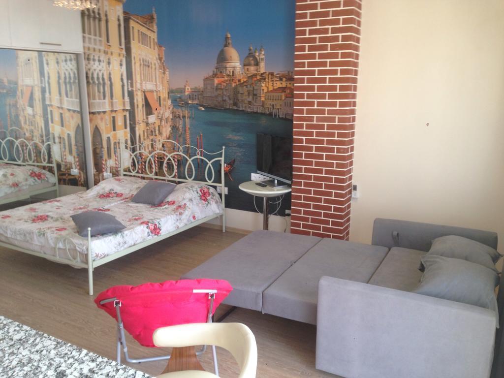 Apartment On Takaishvili บาทูมิ ภายนอก รูปภาพ